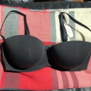 Never worn Victoria Secret strapless bra!